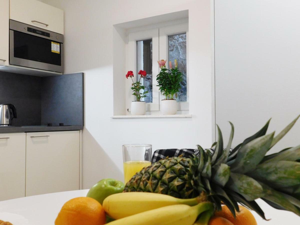 Studio Apartment Milla Split Exterior photo